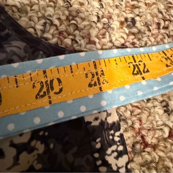 Joie Sleeveless Black Print Top Medium - Picture 8 of 11